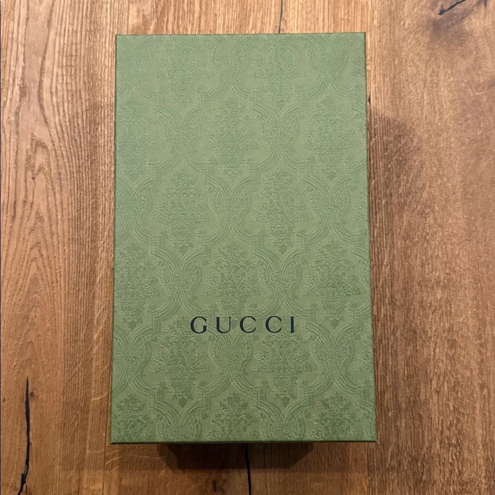 Gucci Metallic Silver Leather Sneakers BRAND NEW size 36+ - Picture 6 of 10